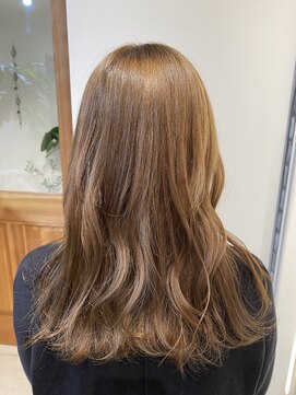 ネオリーブルカ 御茶ノ水店(Neolive Luca) ハイトーンベージュ