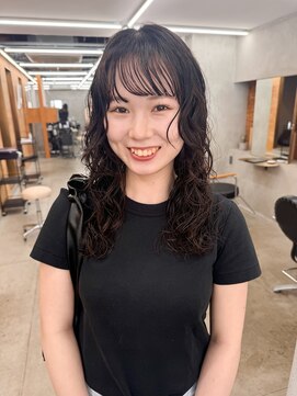 トゥコ(tuco) ミディアムパーマ ミディアムレイヤー フェイスレイヤー 前髪