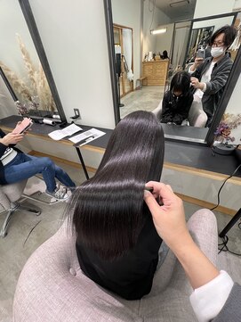 ラヴィエ(RAVIE) 【半田・髪質改善】縮毛矯正/トリートメント/マンツーマン