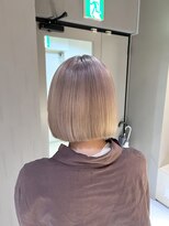 シー(SHE) ミルクティーベージュ