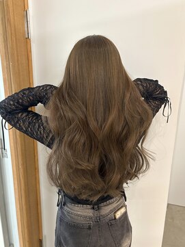 ミーナ バイ アーバン(Meena by urban.) 【stylist AIKA】明るめ透明感オリーブベージュ