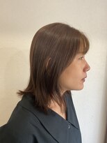 アリー(Ari-) 肩について跳ねても素敵なスタイル