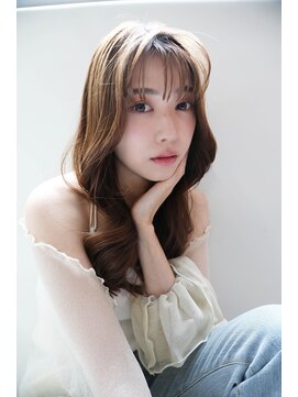 フィガロ ウメダ(FIGARO UMEDA) フェミニンロングスタイル