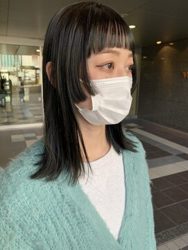 イェッカ(YECCA) 顔まわりカット×オリーブカラー