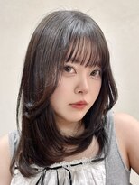 アールイー(Re:)&nbsp;バタフライレイヤーカット×グレージュカラー