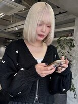 ビジェ(Bijje)&nbsp;86. ダブルカラー/ボブ/ブロンド/ワンレンボブ/金髪/タ