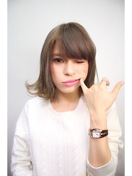 アンク クロス 吉祥寺店 外ハネフェザーボブ