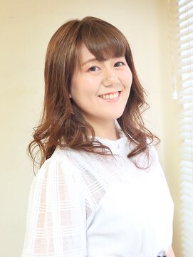 ラ モナ 大人かわいいカールスタイル