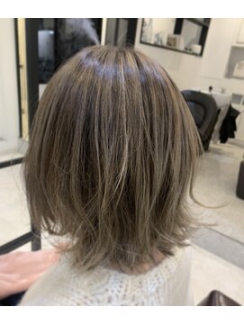 ウィズ リル ホワイト(wiz lil white) wiz lil ヘアスタイル