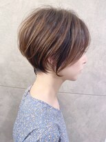 アヴァロン(AVALON)&nbsp;自然な丸み◎まとまりやすいショートボブ×イルミナカラー