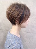 自然な丸み◎まとまりやすいショートボブ×イルミナカラー