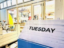 チューズデー(TUESDAY)