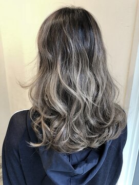 ウォンク(WONK.) [WONK.] ホワイトグレー バレイヤージュ