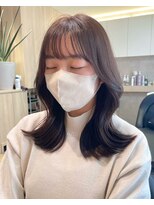 メゾンドイギー(MAISON de IGGY)&nbsp;ミディアムヘア/斜めバング/グレージュカラー/シルキーベージュ