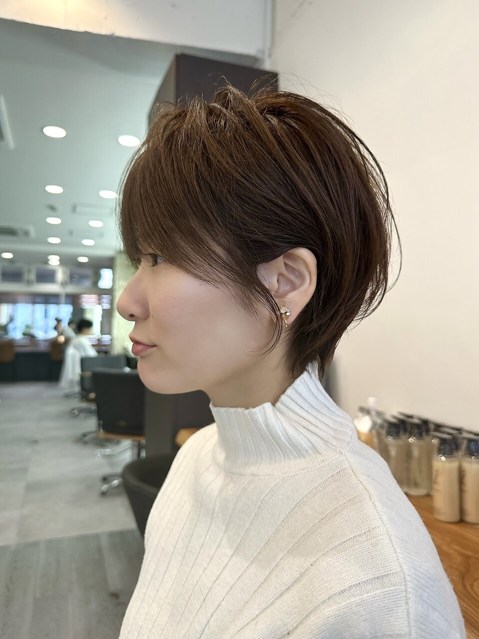 大人ラフウェーブ外ハネボブダークブラウンスウィングショート