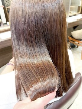 エニー(ENi) シルキー縮毛矯正で髪質改善☆やわらかな手触りに…