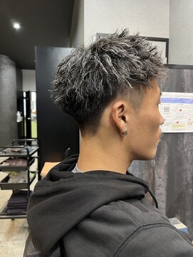 デネブ(Deneb) ホワイトメッシュ×ツイストパーマ!