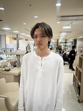 ケンジ 平塚ラスカ店(KENJE) バレイヤージュ/ハイライト/ローライト/センターパート/メンズ