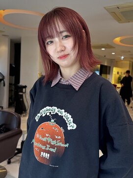 ヤヨイブレインズフェアリー(YAYOI BRAINS fairy) 赤系カラー＋顔周りレイヤーボブ