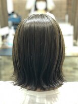 アトリエナガノ(atelier nagano) ニュアンスカラー/センターパート/ツヤ髪スタイル/ブルージュ
