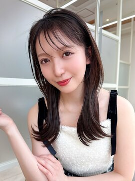 アフロート ディル(AFLOAT D'L) 面長シースルーぱっつん前髪小顔レイヤーグレージュ20代30代