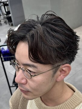 オーバルバイアピッシュ(OVARL by apish) フェザーパーマ/毛流れパーマ/センターパート