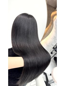 ロンドルピナス 小倉(Lond Lupinus) 縮毛矯正/ワンホンレイヤー/ミルクティーブランド/ダークブルー