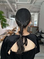 オーラ(ora)&nbsp;【20代結婚式参列ヘアセット、編みおろしタイトアレンジ】
