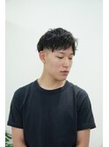 テーパーフェードアップバングショートパーマスタイル