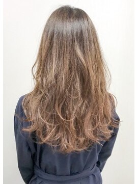 大人可愛いナチュラルマッシュウルフロング Quatro L クアトロ ひたちなか店 Quatro のヘアカタログ ホットペッパービューティー