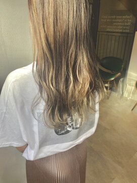 フィゼル 福島店(fizelle) やんわりベージュカラー＊いけもとみお