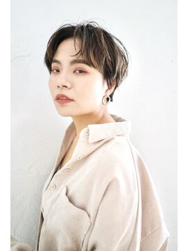 アンド(AND) グラデーションボブ×ハンサムバング