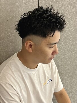 ニアウ 太田店(Niau) メンズ刈り上げショートフェードスパイキーショートツンツン