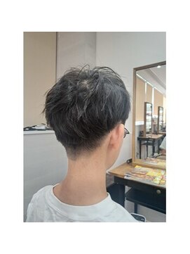 プララ 刈上げショート