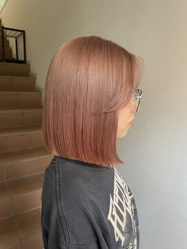 サンク 原宿 表参道(cinq) ピンクベージュインナーカラー顎ラインボブダブルカラー