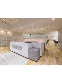 【八代/リニューアル】磨かれた技術×知識×感性であなたの理想を叶えます◆[縮毛矯正/髪質改善]