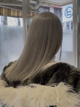 アース 高円寺店(HAIR & MAKE EARTH) ホワイトシルバー【@mppp_32485】