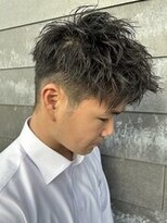 ヒュイル バイ ニアウ(Hwyl by Niau)&nbsp;メンズマッシュショートスパイラルパーマニュアンスパーマ