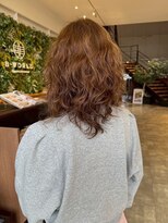 ビーワールド(B WORLD)&nbsp;抜け感のあるパーマスタイル
