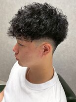 ディスイズバーバーフォース(THIS IS BARBER 4th)&nbsp;ツーブロック フェード ヘッドスパ 刈り上げ 束感 ビジネス