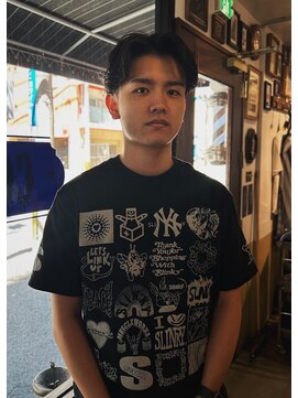 カムレイド フォー ライフ(COMRADE 4 LIFE) 毛流れ 男らしさ 渋さ セットが楽なパーマ メンズパーマ