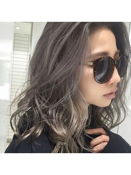 レガシーヘアーデザイン(Legacy hair design) ☆Legacy ×プラチナムグレー×グラデーション☆