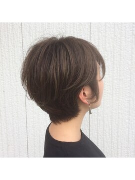 エクラ(eclat) 耳かけショート