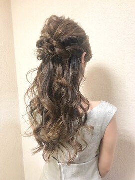 Akane Yoshihara 大人かわいいブライダルハーフアップ L ネオリーブバタフライ 目黒駅前店 Neolive Butterfly のヘアカタログ ホットペッパービューティー