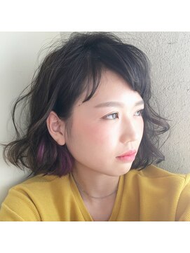 イーアップ バイ ボス(e up by boss) ふんわり波ウェーブボブ【インナーカラー】