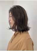 透け感のあるミディアムスタイル