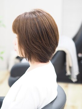 ミューク(mjuk) up front round bob