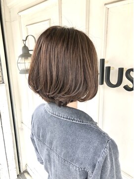 アンプリュス リアン(1+ Unplus lien) ブラウンベージュ前下がりショートボブ