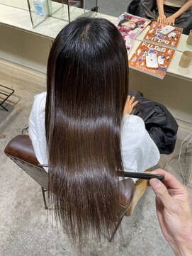 ロロ(ro-ro) 【恵比寿 ro-ro】太く硬い髪質もしなやかにまとまる潤艶髪へ