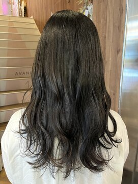 アヴァンス 天王寺店(AVANCE.) カーキベージュ×透明感